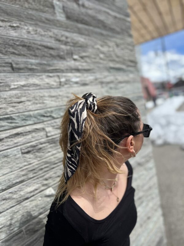 PETIT FOULARD ULTRA DOUX FAUVE – Image 3